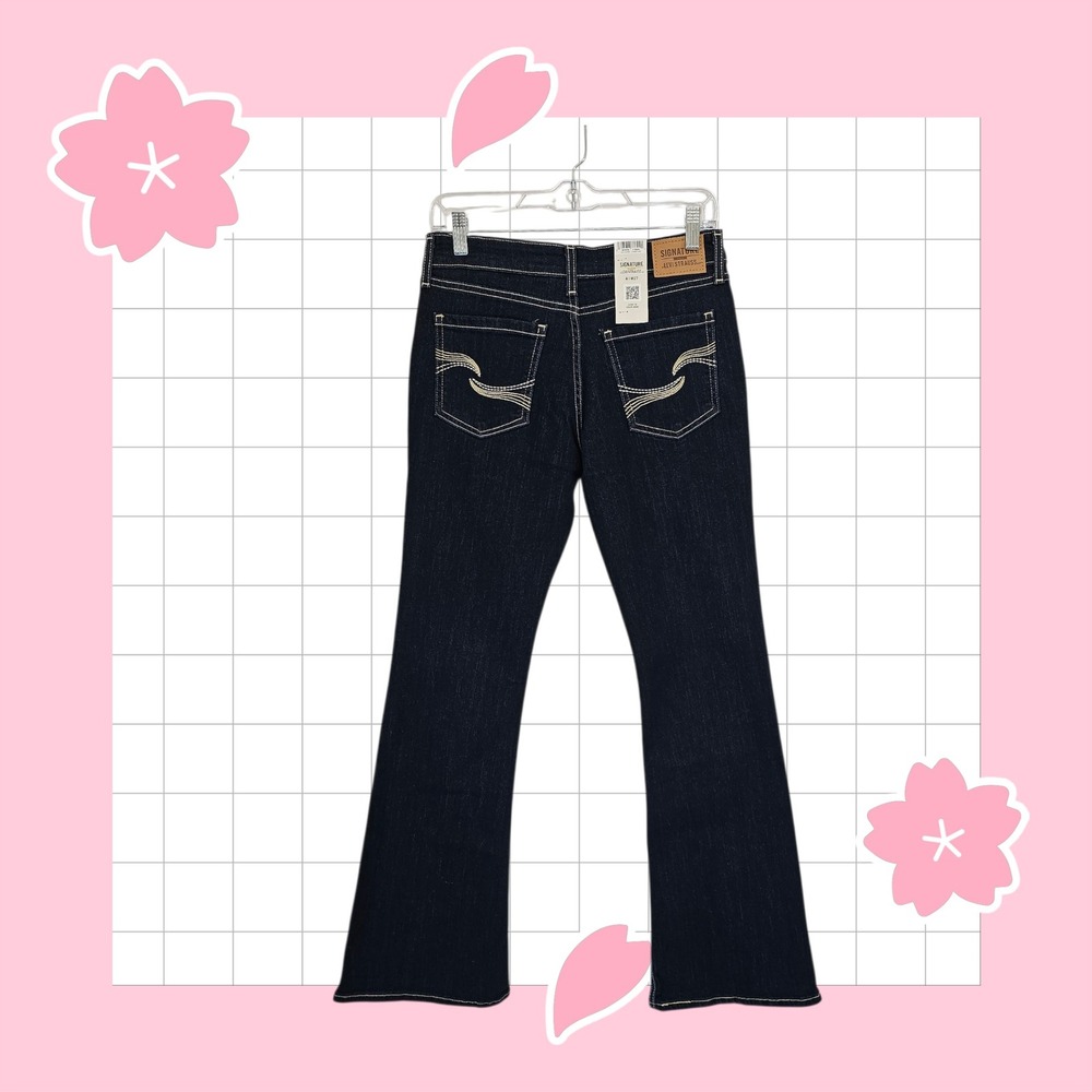 NWT Signature by Levi Strauss Gold Label True Bootcut Jeans Size 4 W27 - Picture 2 of 7